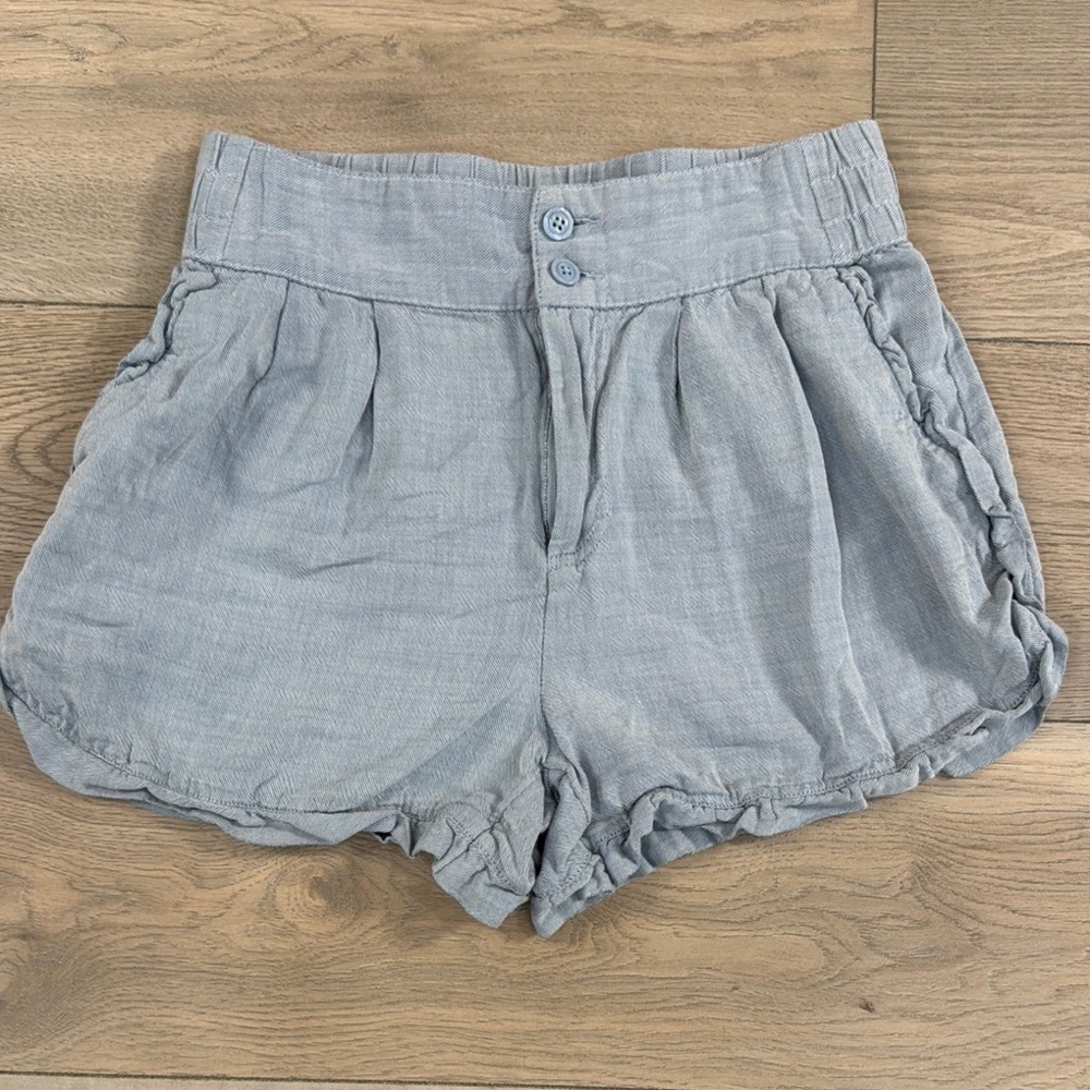 Who What Wear High Rise Women's Chambray blue ruffle Shorts